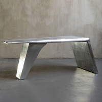 Офисный стол aircraft wing massive aluminum